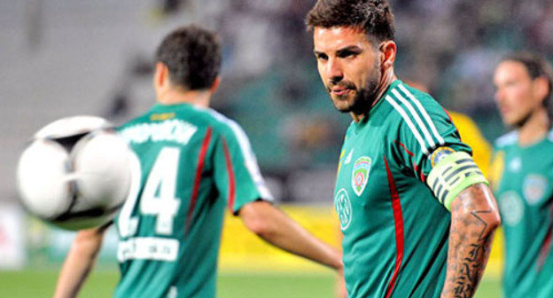 Игроки футбольного клуба "Терек". Фото: Елена Синеок, ЮГА.ру