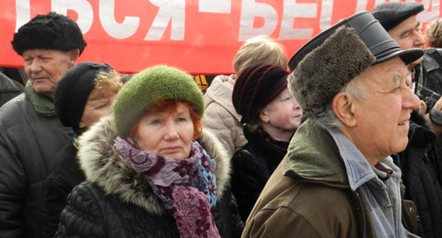 Участники митинга против повышения цен на тарифы ЖКХ с требованием отставки губернатора Сергея Боженова. Волгоград, 16 марта 2013 г. Фото Татьяны Филимоновой для "Кавказского узла"