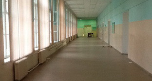 Пустой коридор школы. Фото: http://starburg.ru