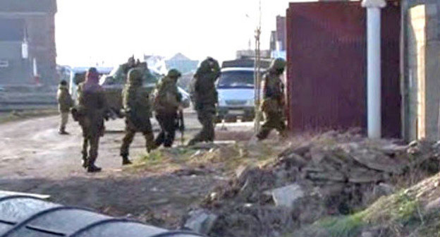 Спецоперация в поселке Семендер в пригороде Махачкалы. 20 марта 2013 г. Фото nak.fsb.ru