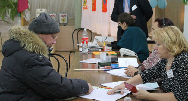 На одном из избирательных участков Анапы. 24 марта 2013 г. Фото Андрея Кошика для "Кавказского узла"