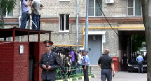 Расследование на месте убийства Юрия Буданова. Москва, 10 июня 2011 г. Фото RFE/RL, http://www.svoboda.org Расследование на месте убийства Юрия Буданова. Москва, 10 июня 2011 г. Фото RFE/RL, http://www.svoboda.org