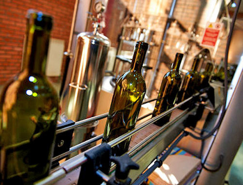 Производственная линия винзавода в Манави. Грузия. Фото: Александр Имедашвили, NEWSGEORGIA