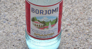 Бутылка "Боржоми". Фото http://www.yuga.ru/ Бутылка "Боржоми". Фото http://www.yuga.ru/