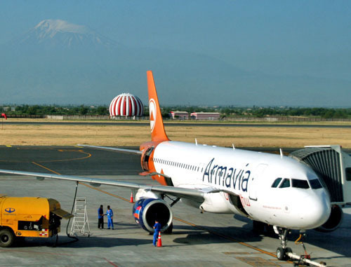 Самолет авиакомпании "Армавиа". Фото: Bouarf, http://commons.wikimedia.org/