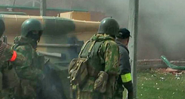 Сотрудники правоохранительных органов. Фото http://www.nak.fsb.ru/