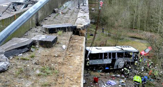 На месте ДТП в Бельгии. 14 апреля 2013 г. Фото: ГУ МЧС России по Волгоградской области, http://www.34.mchs.gov.ru/