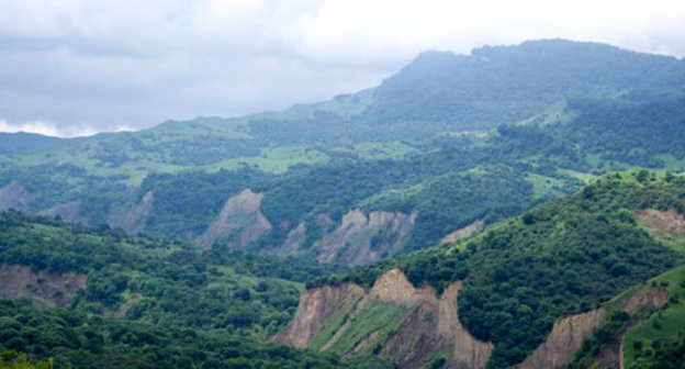 Окрестности села Аршты Сунженского района Ингушетии. Фото: Yuri Timofeyev (RFE/RL)