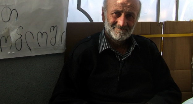 Участник голодовки протеста Давид Бурсунашвили. Тбилиси, апрель 2013 г. Фото Эдиты Бадасян для "Кавказского узла"