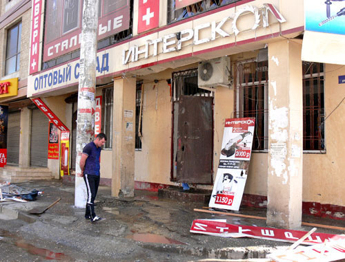 На месте взрыва на улице Ирчи Казака. Махачкала, 1 мая 2013 г. Фото Патимат Махмудовой для "Кавказского узла"