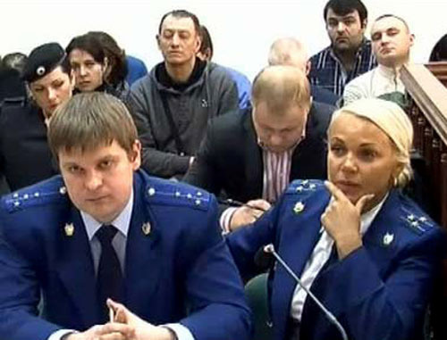 Прокурор Мария Семененко(справа). Фото tverdyi-znak.livejournal.com
