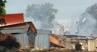 На месте аварии на станции Белая Калитва. Ростовская область, 9 мая 2013 г. Фото Артема Сердюка, http://vk.com/artyom_serdyuk?w=wall55514742_10053 На месте аварии на станции Белая Калитва. Ростовская область, 9 мая 2013 г. Фото Артема Сердюка, http://vk.com/artyom_serdyuk?w=wall55514742_10053
