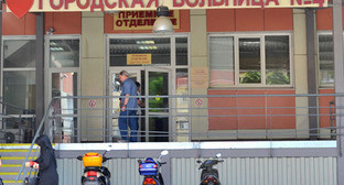 Городская больница №4, где умер Юрий Молчанов. Сочи, май 2013 г. Фото Светланы Кравченко для "Кавказского узла" Городская больница №4, где умер Юрий Молчанов. Сочи, май 2013 г. Фото Светланы Кравченко для "Кавказского узла"