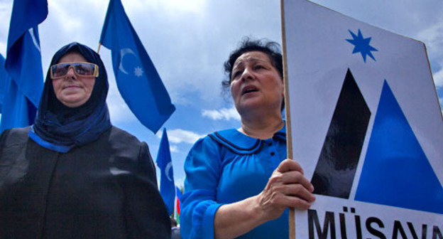 Митинг, приуроченный ко Дню республики, состоялся в поселке Новханы. Азербайджан, 28 мая 2013 г. Фото Азиза Каримова для "Кавказского узла"