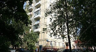 Во дворе дома 173 по проспекту Мира в Москве, где было обнаружено тело адвоката Руслана Асанова. Фото: http://www.gdeetotdom.ru Во дворе дома 173 по проспекту Мира в Москве, где было обнаружено тело адвоката Руслана Асанова. Фото: http://www.gdeetotdom.ru