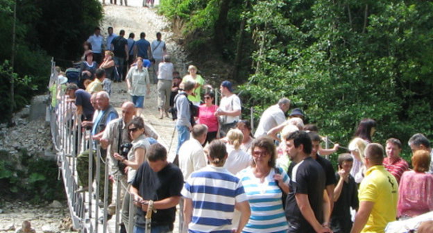 Акция жителей поселка Кудепста против строительства ТЭС. Сочи, 8 июня 2012 г. Фото предоставлено участниками акции