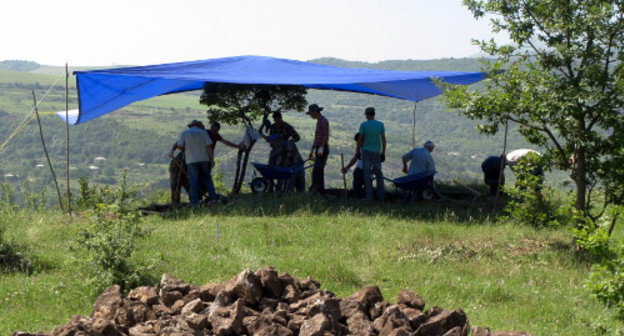 Раскопки центрального квартала города-крепости Каркар. Нагорный Карабах, 21 июня 2013 г. Фото Алвард Григорян для "Кавказского узла"