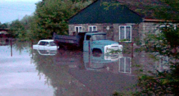 Подтопление в Майкопском районе Адыгеи. 23 июня 2013 г. Фото  ГУ МЧС России по Республике Адыгея, www.01.mchs.gov.ru