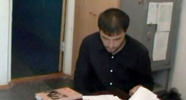 Явка с повинной пособников боевиков. Республика Дагестан, Унцукульский район. 13-14 мая 2013 г. Фото НАК, http://nac.gov.ru