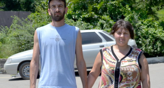 Мардирос и Людмила Демерчян. Адлер, 27 июня 2013 г. Фото Светланы Кравченко для "Кавказского узла"