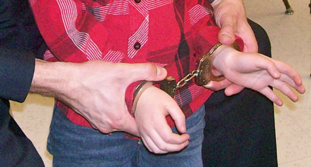 Наручники. Фото: Kathy Cassidy, http://www.flickr.com/photos/57634636@N00/6803834766