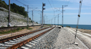 Железнодорожные пути на участке Туапсе-Адлер. Фото: http://www.upkstroy.ru Железнодорожные пути на участке Туапсе-Адлер. Фото: http://www.upkstroy.ru
