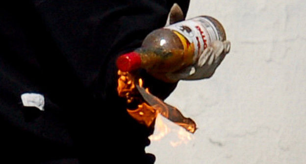 "Коктейль Молотова". Фото: Christian c, http://www.flickr.com/photos/70211600@N00