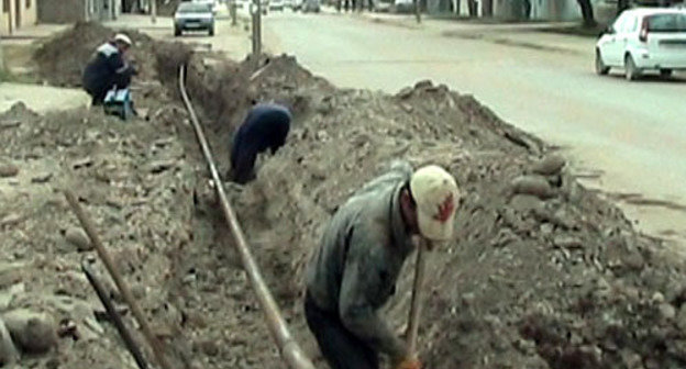 Работы по реконструкции водопровода в Кайтагском районе Дагестана. Фото www.riadagestan.ru