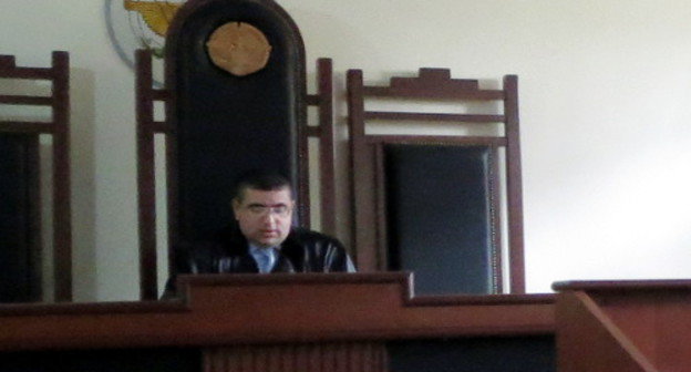 Судья Анатолий Тадевосян на заседании по делу о шпионаже. Нагорный Карабах, Степанакерт, 24 июня 2013 г. Фото Алвард ГРигорян для "Кавказского узла"