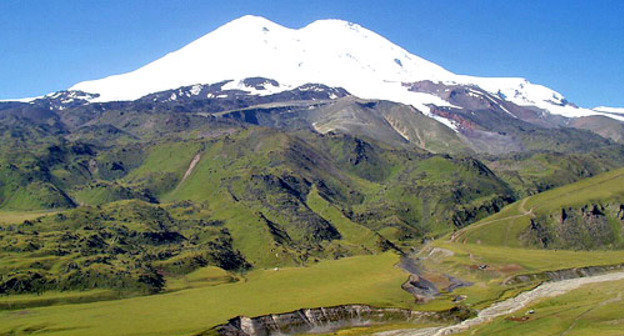 Эльбрус. Фото: Александр Сорель, http://commons.wikimedia.org/