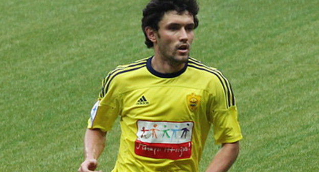 Юрий Жирков в дебютном матче за «Анжи». 14 августа 2011 г. Фото: Amarhgil, http://commons.wikimedia.org