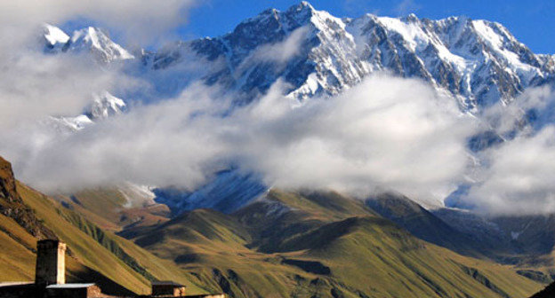 Гора Шхара, Кабардино-Балкария. Фото: ilan molcho, http://commons.wikimedia.org/