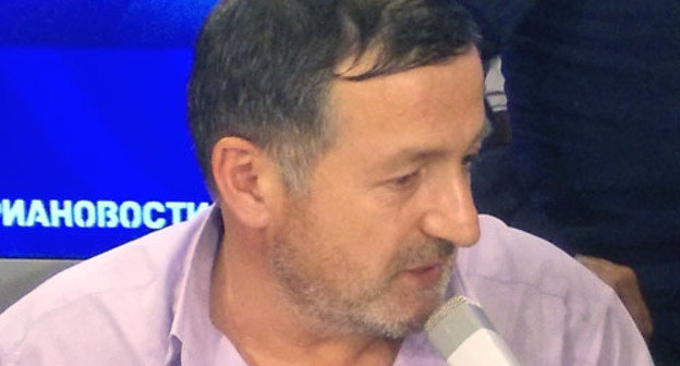 Абдулбаки Тодашев, отец убитого в США сотрудниками ФБР Ибрагима Тодашева во время пресс-конференции. Москва, 30 мая 2013 г. Фото Карины Гаджиевой для "Кавказского узла"
