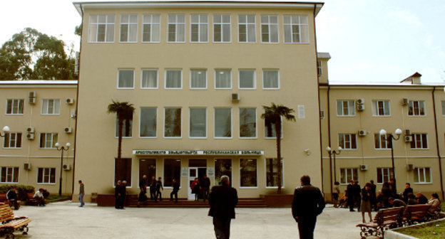 Здание республиканской больницы в Сухуме, Абхазия. Фото Анжелы Кучуберия для "Кавказского узла"