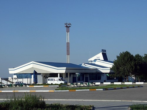 Нальчикский аэропорт, по мнению обвинения, изначально значился среди объектов, на которые готовилось нападение. Фото: http://skyships.ru