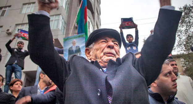 Митинг в поддержку кандидата в президенты Азербайджана Джамиля Гасанли. Баку, 5 октября 2013 г. Фото Азиза Каримова для "Кавказского узла"