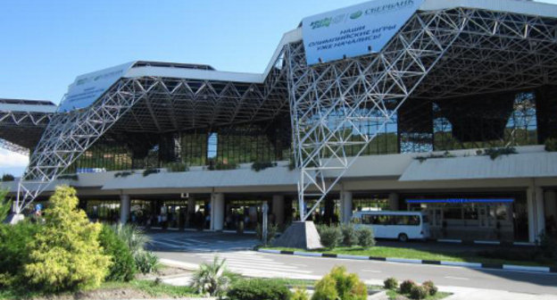 Аэропорт Сочи. Фото: morrow, http://www.airlines-inform.ru/reviews/morrow-187.html