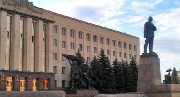 Площадь Ленина в Ставрополе. Фото: Ален Катин, http://commons.wikimedia.org/