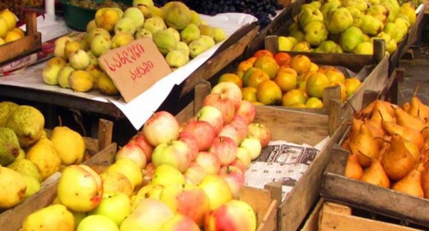 Грузинские фрукты на рынке в Батуми, Аджария. Октябрь 2013 г. Фото Юлии Кашеты для "Кавказского узла"