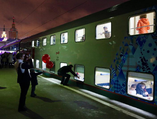Двухэтажный поезд №104/103 Москва - Адлер на Казанском вокзале Москвы. 1 ноября 2013 г. Фото: http://press.rzd.ru