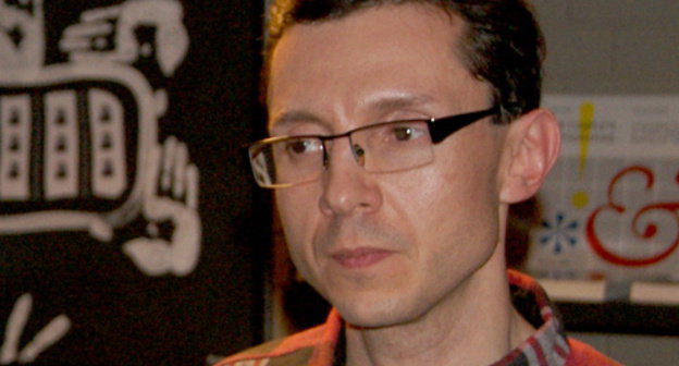 Художник Тимур Мусаев-Каган в арт-центре "Умляут". Москва, 4 декабря 2012 г. Фото Аиды Магомедовой для "Кавказского узла" 