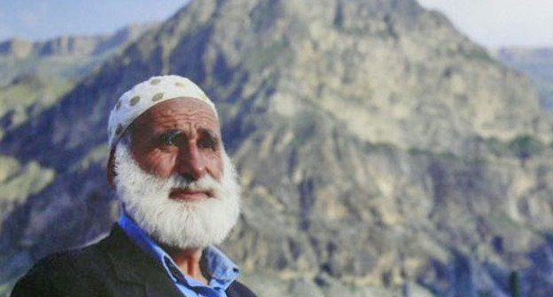 Работа дагестанского фотографа Камиля Чутуева. Горец из Гоора, 1996 год. Фото Патимат Махмудовой для "Кавказского узла"