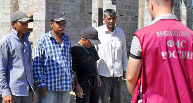 Трудовые мигранты. Фото ОФМС РФ по РА