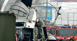 На месте теракта, совершенного в троллейбусе. Волгоград, 30 декабря 2013 г. Фото Татьяны Филимоновой для "Кавказского узла" На месте теракта, совершенного в троллейбусе. Волгоград, 30 декабря 2013 г. Фото Татьяны Филимоновой для "Кавказского узла"