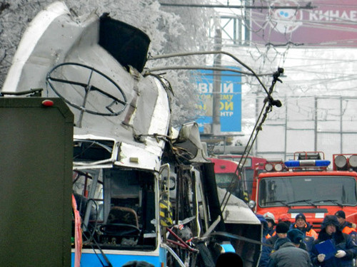 На месте теракта, совершенного в троллейбусе. Волгоград, 30 декабря 2013 г. Фото Татьяны Филимоновой для "Кавказского узла"