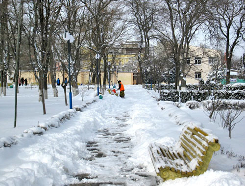 Городской приморский парк Махачкалы после снегопада. Дагестан, 31 января 2014 г. Фото Тимура Исаева для "Кавказского узла"