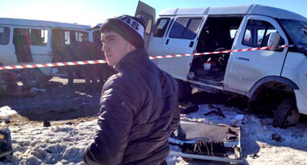 На месте ДТП. КБР, Урванский район, 5 февраля 2014 г. Фото http://www.mchs.ru/