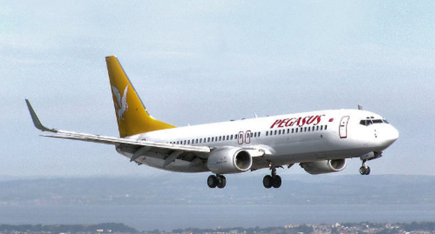 Самолет Boeing 737-800 турецкой авиакомпании Pegasus Airlines. Фото: Adrian Pingstone, http://commons.wikimedia.org