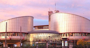 Здание Европейского суда по правам человека в Страсбурге. Фото: Fred Schaerli, http://ru.wikipedia.org/ Здание Европейского суда по правам человека в Страсбурге. Фото: Fred Schaerli, http://ru.wikipedia.org/