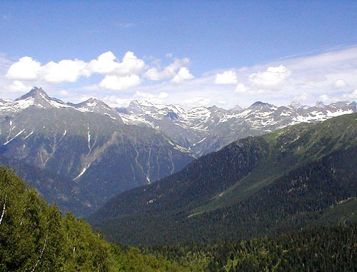 Горы Сванетии, Грузия. Фото: Kakha Kakhidze http://commons.wikimedia.org/
